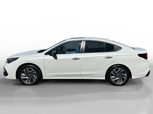 Used 2025 Subaru Legacy Touring XT image 2