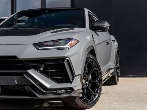 Used 2024 Lamborghini Urus Performante AWD/4WD image 18