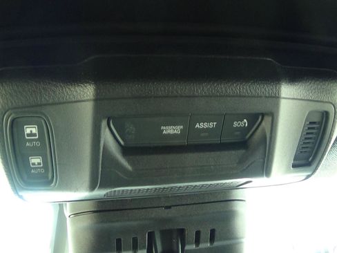 Certified 2025 Jeep Wrangler Unlimited Sahara w/ Safety Group AWD/4WD image 29