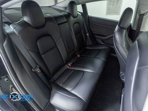 Used 2022 Tesla Model 3 Long Range AWD/4WD image 36