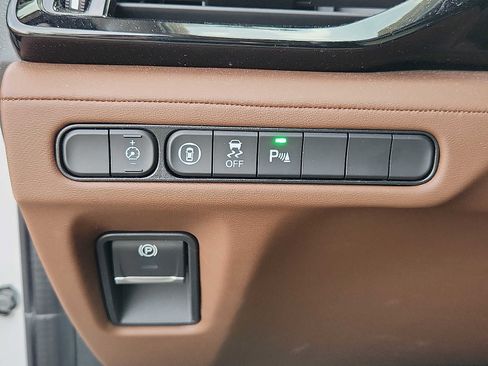 Used 2023 Acura MDX SH-AWD w/ Technology Package image 21