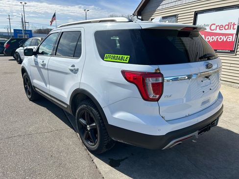 Used 2016 Ford Explorer XLT image 7