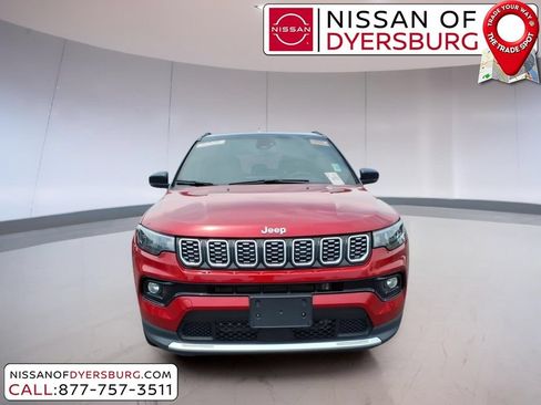 Used 2025 Jeep Compass Limited AWD/4WD image 8