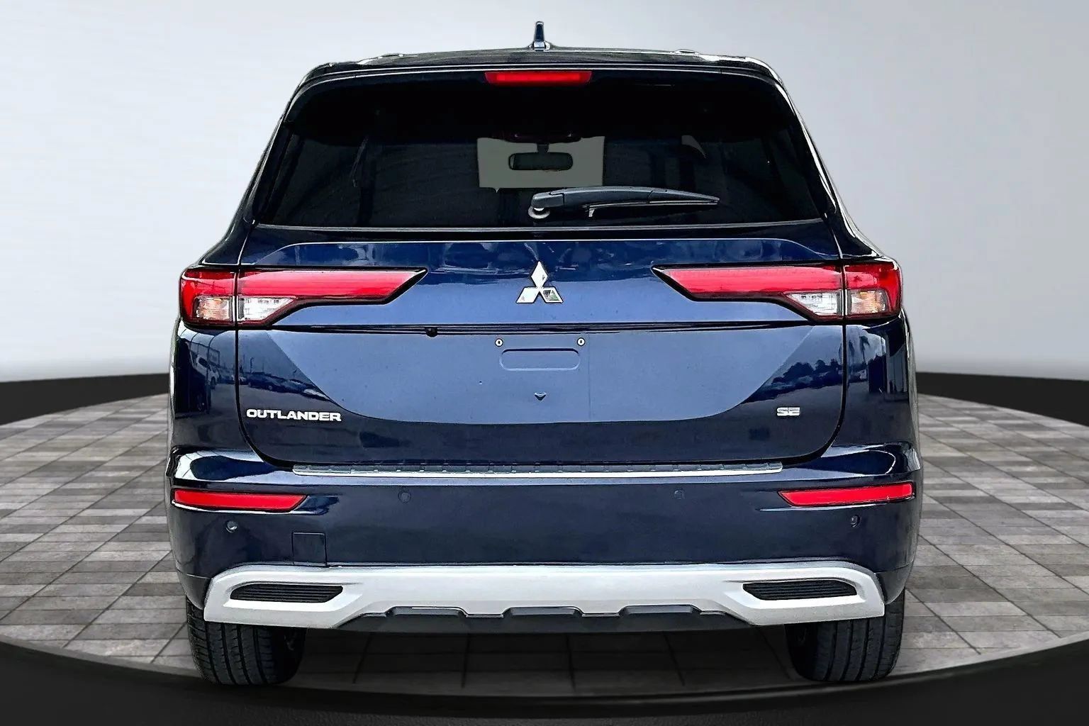 Used 2024 Mitsubishi Outlander SE FWD image 5