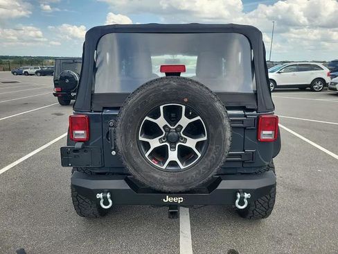 Used 2017 Jeep Wrangler Sport w/ Quick Order Package 24S AWD/4WD image 4