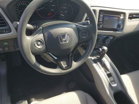 Used 2016 Honda HR-V LX image 12