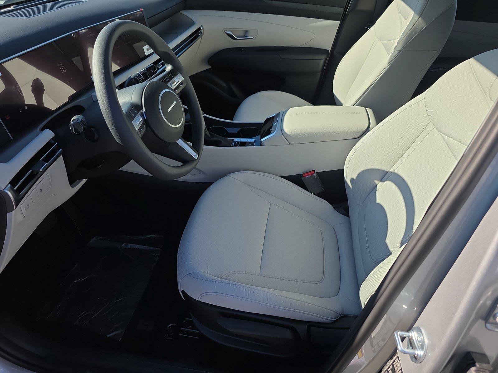 New 2026 Hyundai Tucson SE AWD/4WD image 3