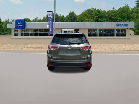 Used 2015 Toyota Highlander XLE AWD/4WD image 8