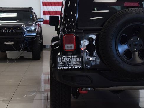 Used 2017 Jeep Wrangler Rubicon AWD/4WD image 56