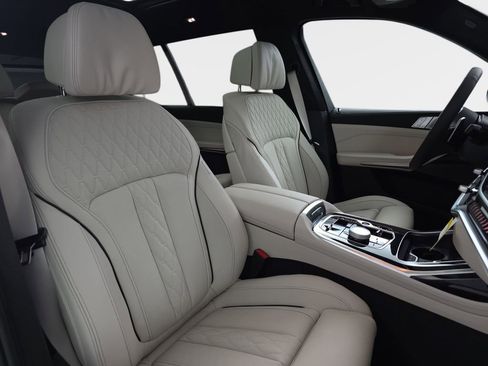 New 2026 BMW X7 xDrive40i image 9
