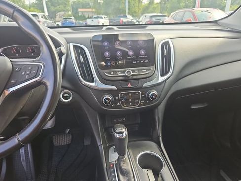 Used 2019 Chevrolet Equinox LT w/ Sun & Navigation Package FWD image 18