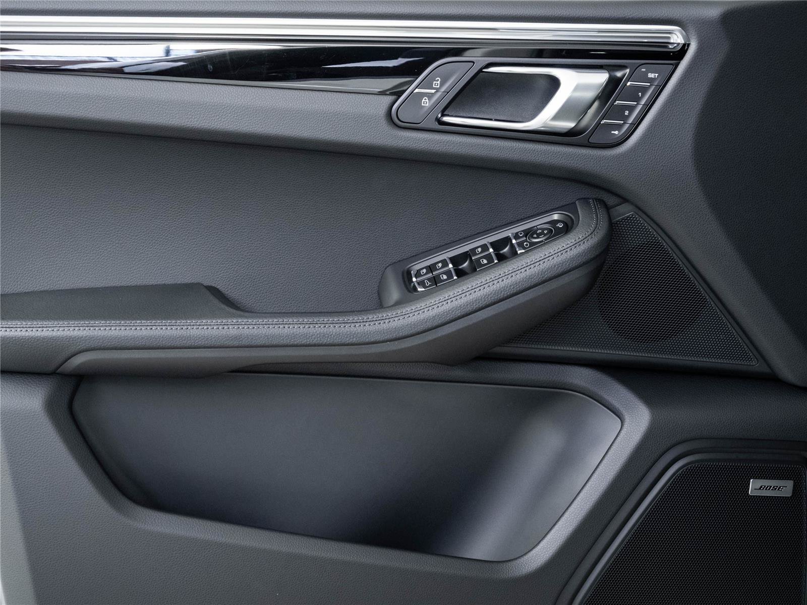 New 2026 Porsche Macan Turbo AWD/4WD image 6