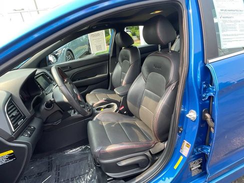 Used 2017 Hyundai Elantra Sport w/ Sport Premium Package 06 FWD image 15