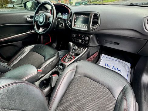 Used 2017 Jeep Compass Trailhawk image 5