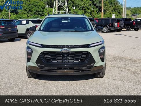 Used 2025 Chevrolet Trax ACTIV w/ Sunroof Package FWD image 8