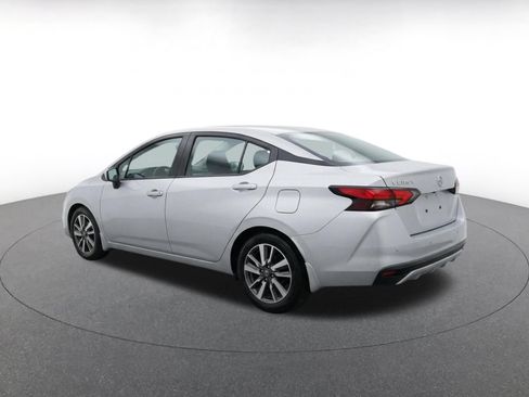 Used 2025 Nissan Versa SV FWD image 7