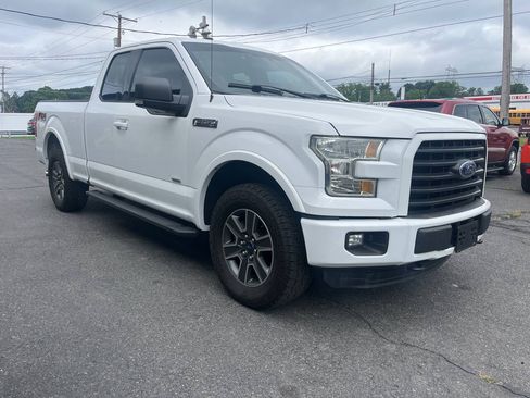 Used 2016 Ford F150 XLT w/ Equipment Group 302A Luxury AWD/4WD image 4