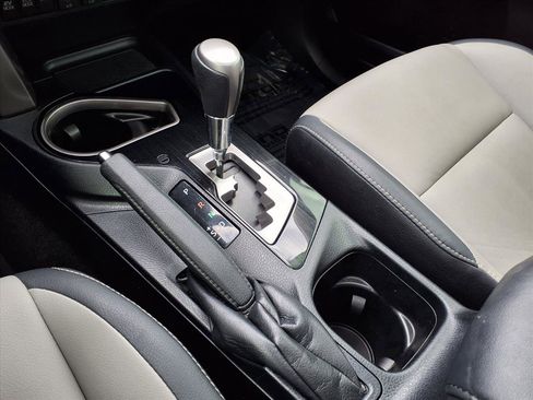 Used 2017 Toyota RAV4 Limited image 22