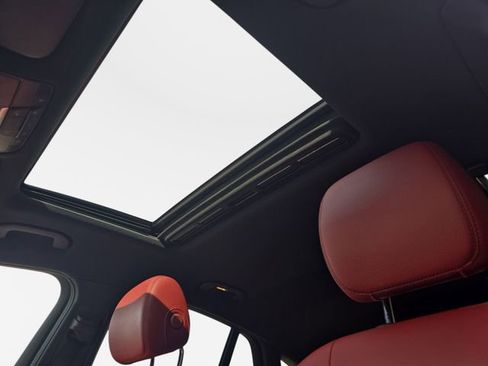 Used 2018 Mercedes-Benz GLC 300 4MATIC Coupe image 33