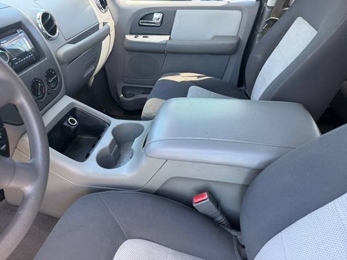 Used 2006 Ford Expedition XLT AWD/4WD image 12