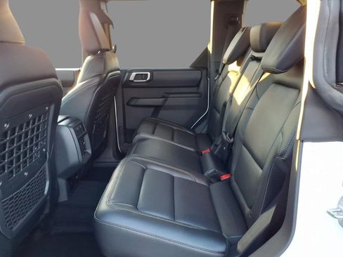 New 2025 Ford Bronco Badlands w/ Sasquatch Package image 5