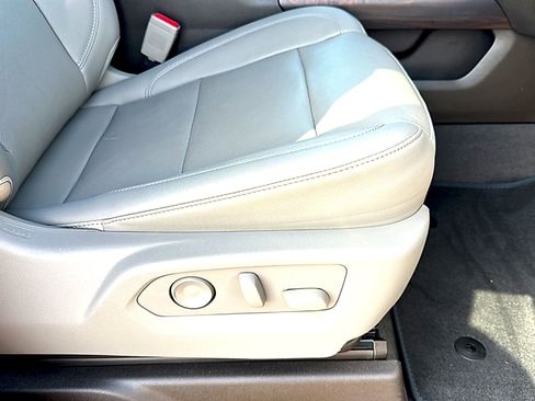 Used 2022 GMC Sierra 1500 SLT image 25