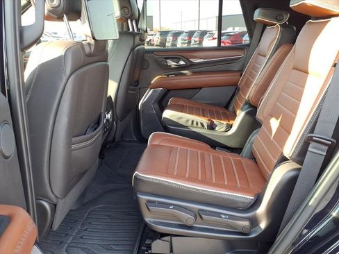 Used 2023 GMC Yukon Denali Ultimate image 20