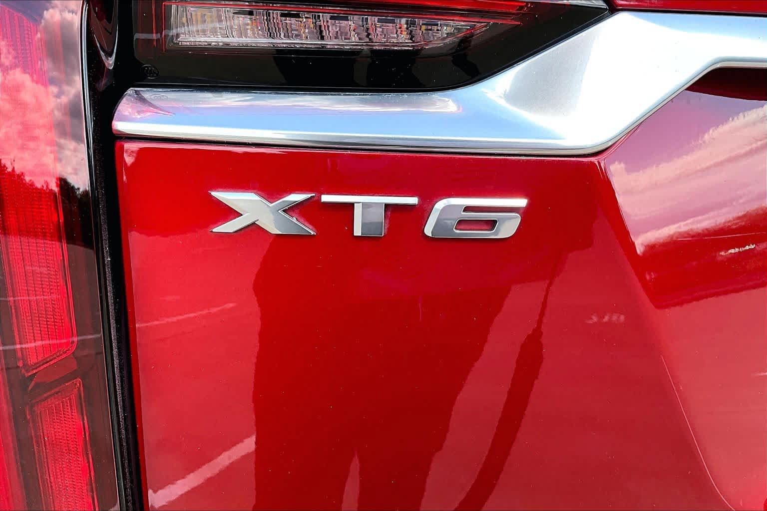 Used 2023 Cadillac XT6 Premium Luxury w/ Technology Package FWD image 31
