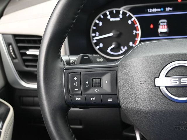 Used 2025 Nissan Rogue SV AWD/4WD image 15