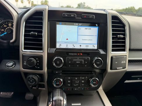 Used 2017 Ford F150 Lariat AWD/4WD image 39