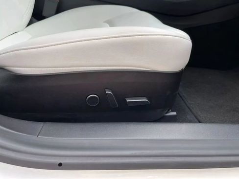 Used 2021 Tesla Model 3 Standard Range Plus image 17