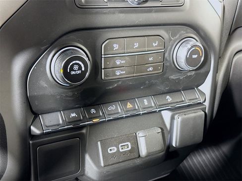 Used 2026 Chevrolet Silverado 1500 Custom Trail Boss w/ Turbomax Blackout Package image 14