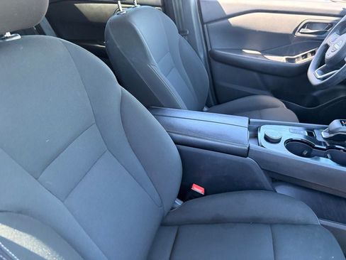 Used 2024 Nissan Rogue S AWD/4WD image 11