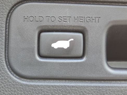 Certified 2024 Honda Pilot Touring image 28
