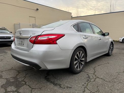 Used 2017 Nissan Altima 2.5 SV image 8