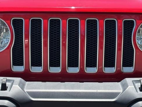 Used 2021 Jeep Wrangler Unlimited Sahara AWD/4WD image 28