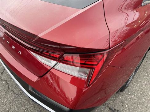 Certified 2025 Hyundai Elantra SEL image 9