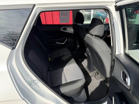 Used 2022 Kia Soul LX w/ Technology Package FWD image 16