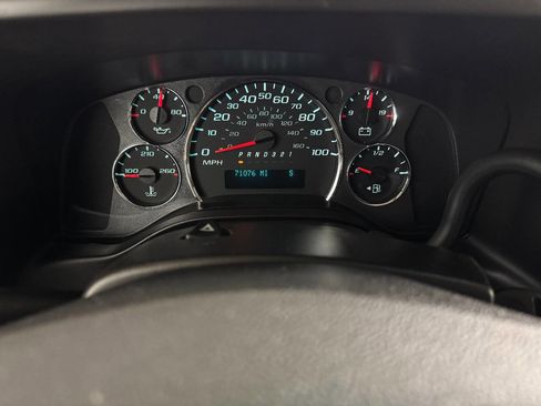 Used 2013 Chevrolet Express 1500 image 58