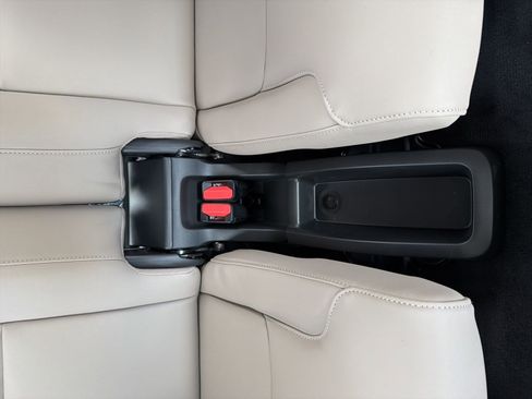 New 2026 Volvo XC90 T8 Plus w/ Protection Package Premier image 39