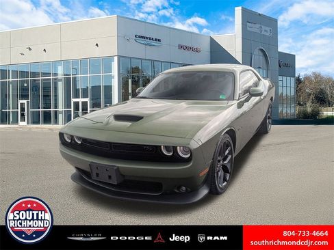 Used 2022 Dodge Challenger R/T w/ Driver Convenience Group image 1
