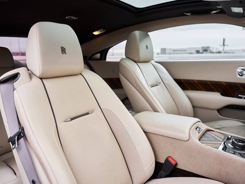 Used 2014 Rolls-Royce Wraith image 40