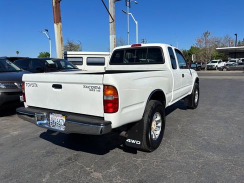 Used 1999 Toyota Tacoma 4x4 Xtracab V6 image 3