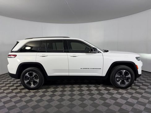 Used 2023 Jeep Grand Cherokee 4WD 4xe image 7