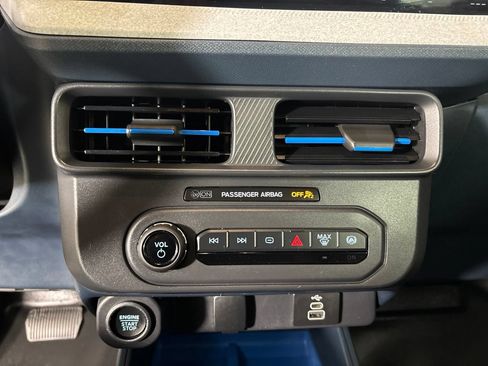 Used 2025 Ford Maverick XLT w/ XLT Luxury Package AWD/4WD image 18