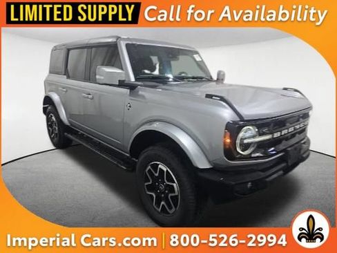 Used 2024 Ford Bronco Outer Banks AWD/4WD image 1