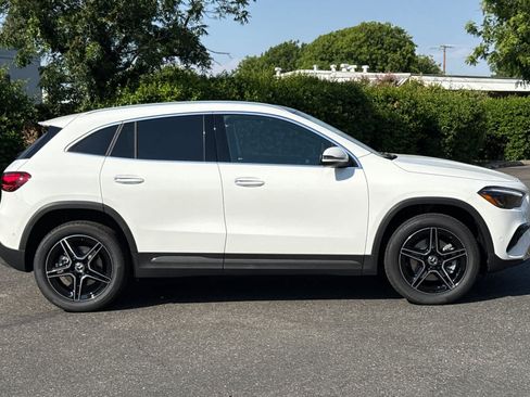 New 2026 Mercedes-Benz GLA 250 image 2
