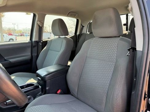 Used 2020 Toyota Tacoma SR w/ SR Convenience Package RWD image 16