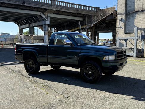 Used 1997 Dodge Ram 1500 Truck 4x4 Regular Cab image 13
