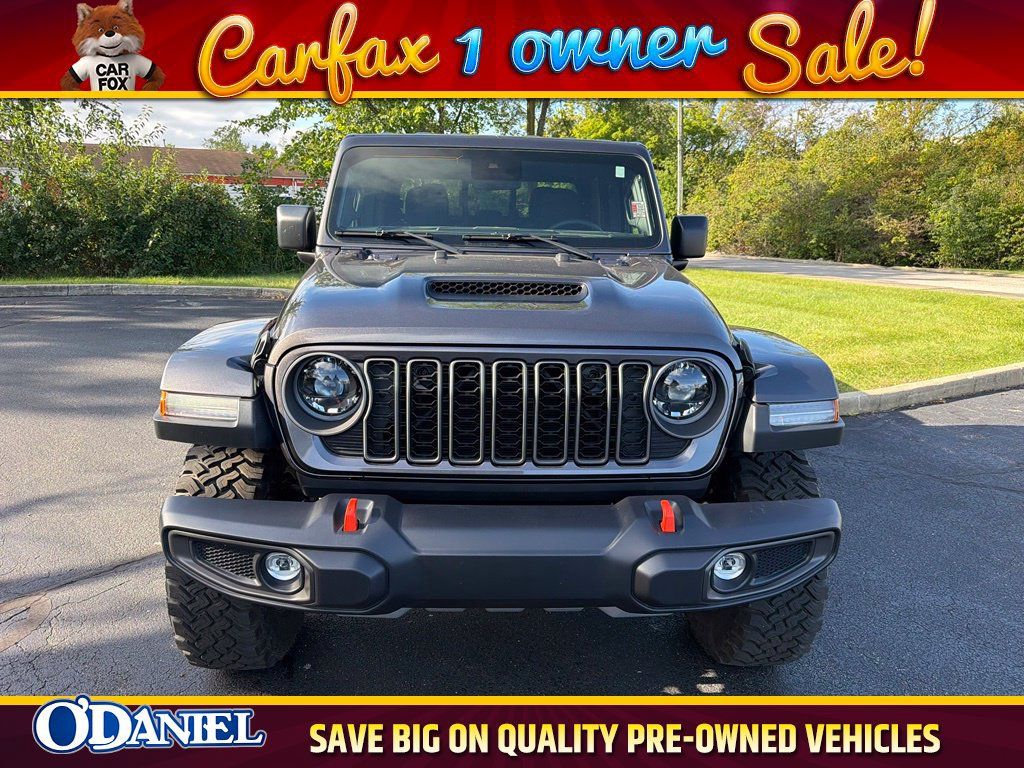 Used 2025 Jeep Gladiator Mojave w/ Convenience Group AWD/4WD image 21